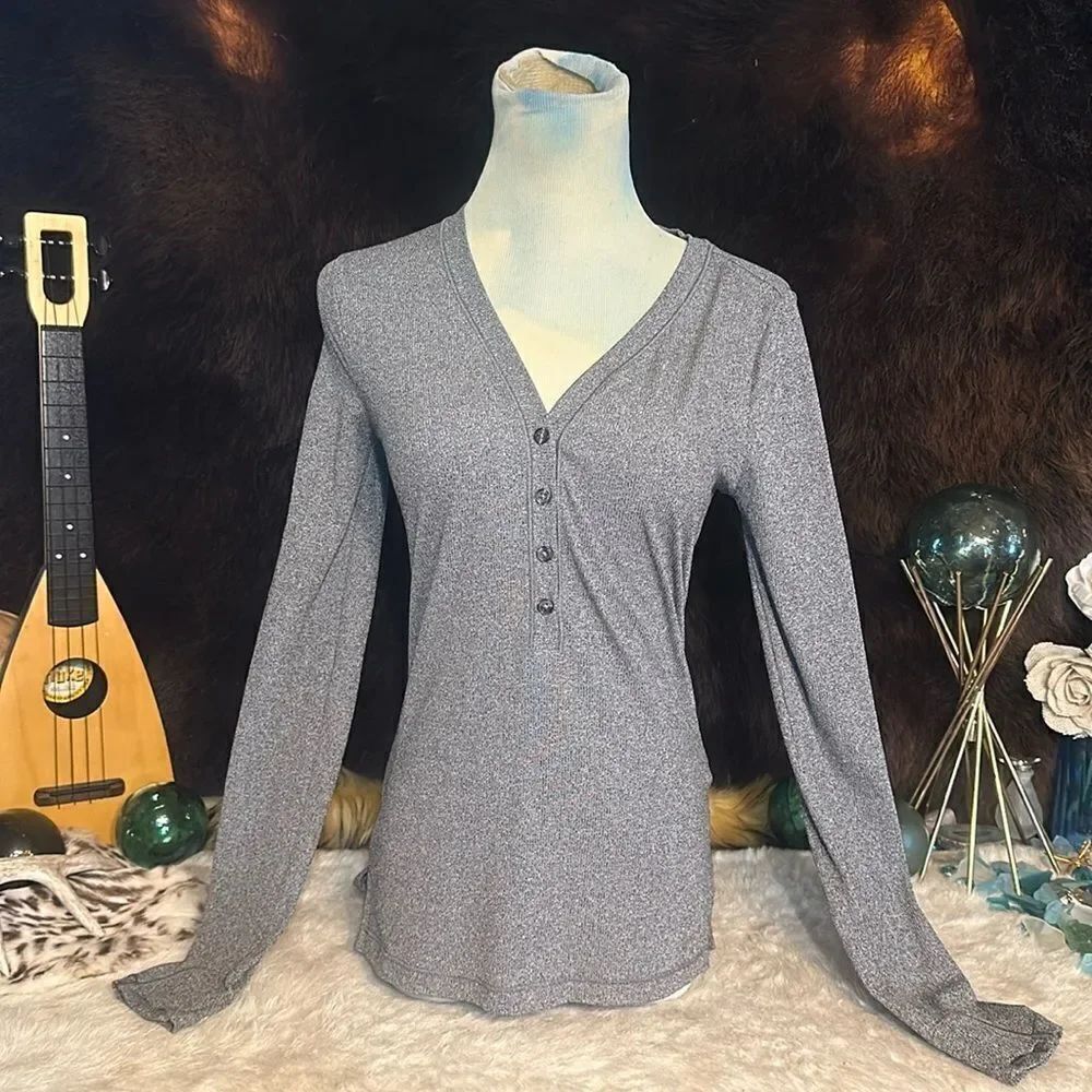 Athleta shirt XS (3100)
